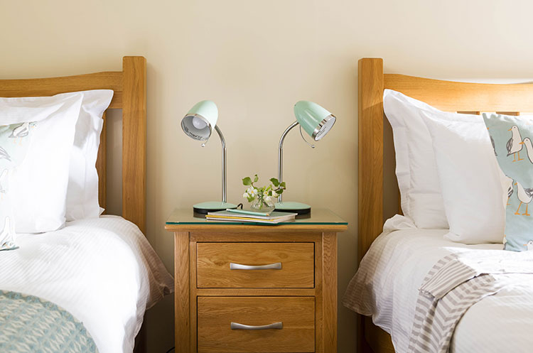 twin bedroom